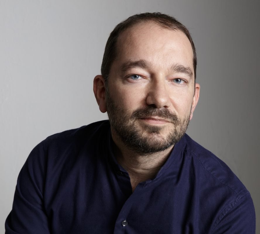 Esordio nella narrativa. Giona Peduzzi presenta «Le strade del figlio»